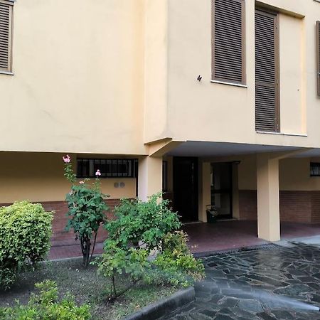 Appartamento Chez Elisa Zona Sobborghi Monza Brianza , Italia Esterno foto